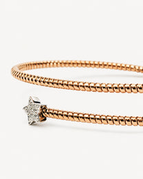 Bracciale Aperto in Oro Rosa e Bianco con Stelle e Diamanti