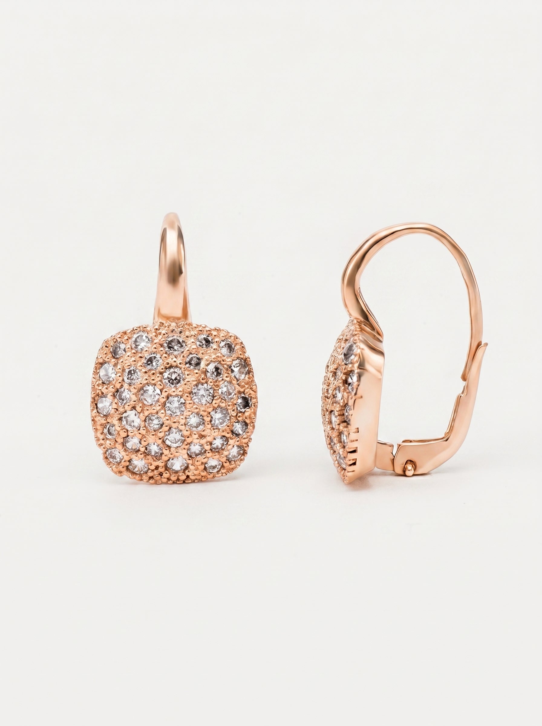 Orecchini Rotondi in Oro Rosa con Pavé di Diamanti