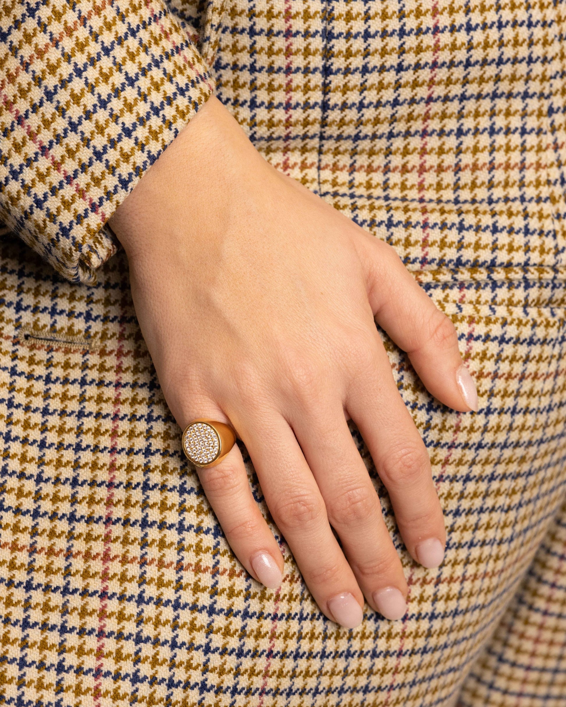 Anello in Oro con Pavé di Diamanti