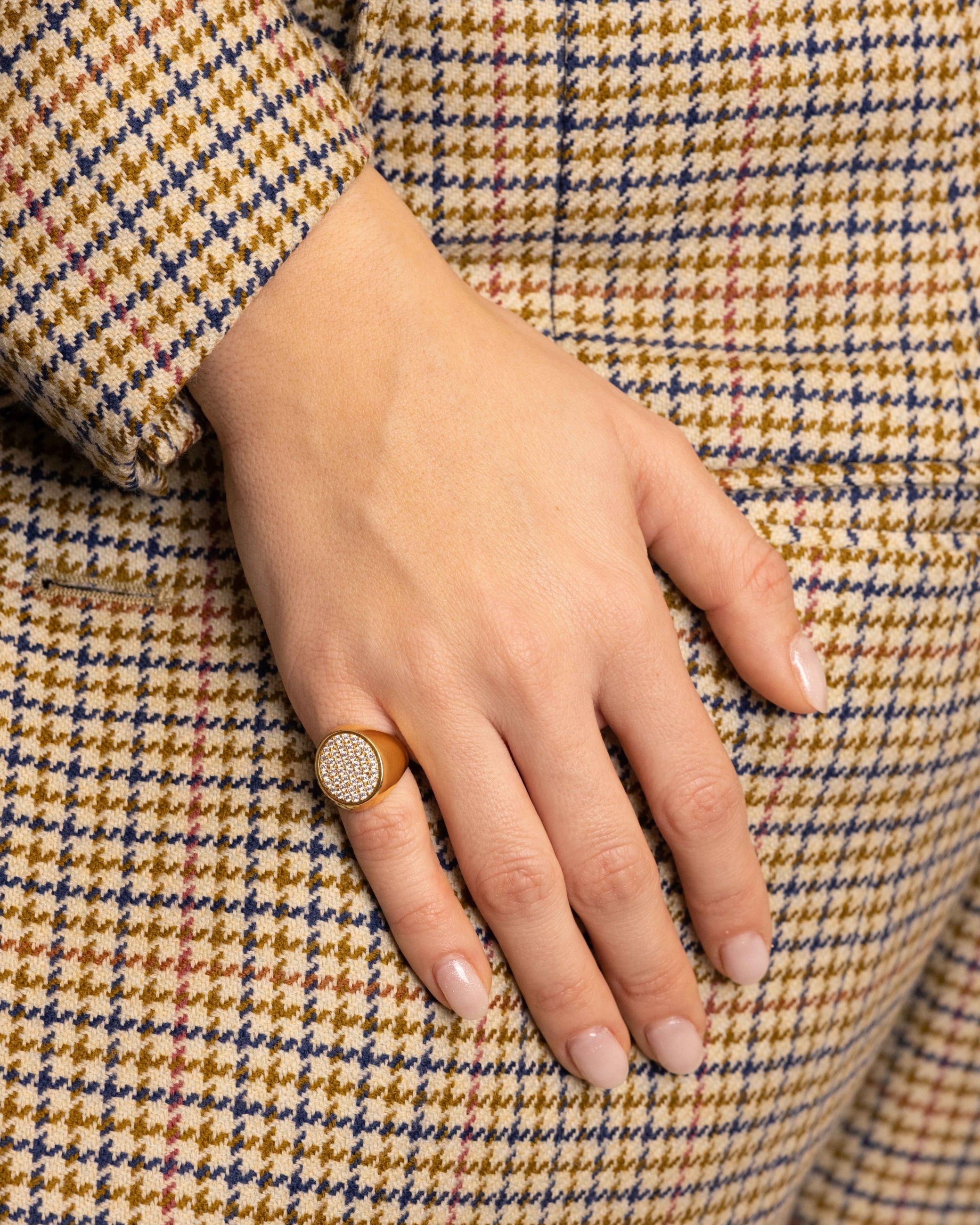 Anello in Oro con Pavé di Diamanti