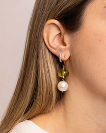 Orecchini Pendenti in Oro con Perla e Pietra Verde
