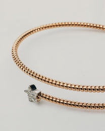 Bracciale Rigido Dorato con Stelle Diamanti