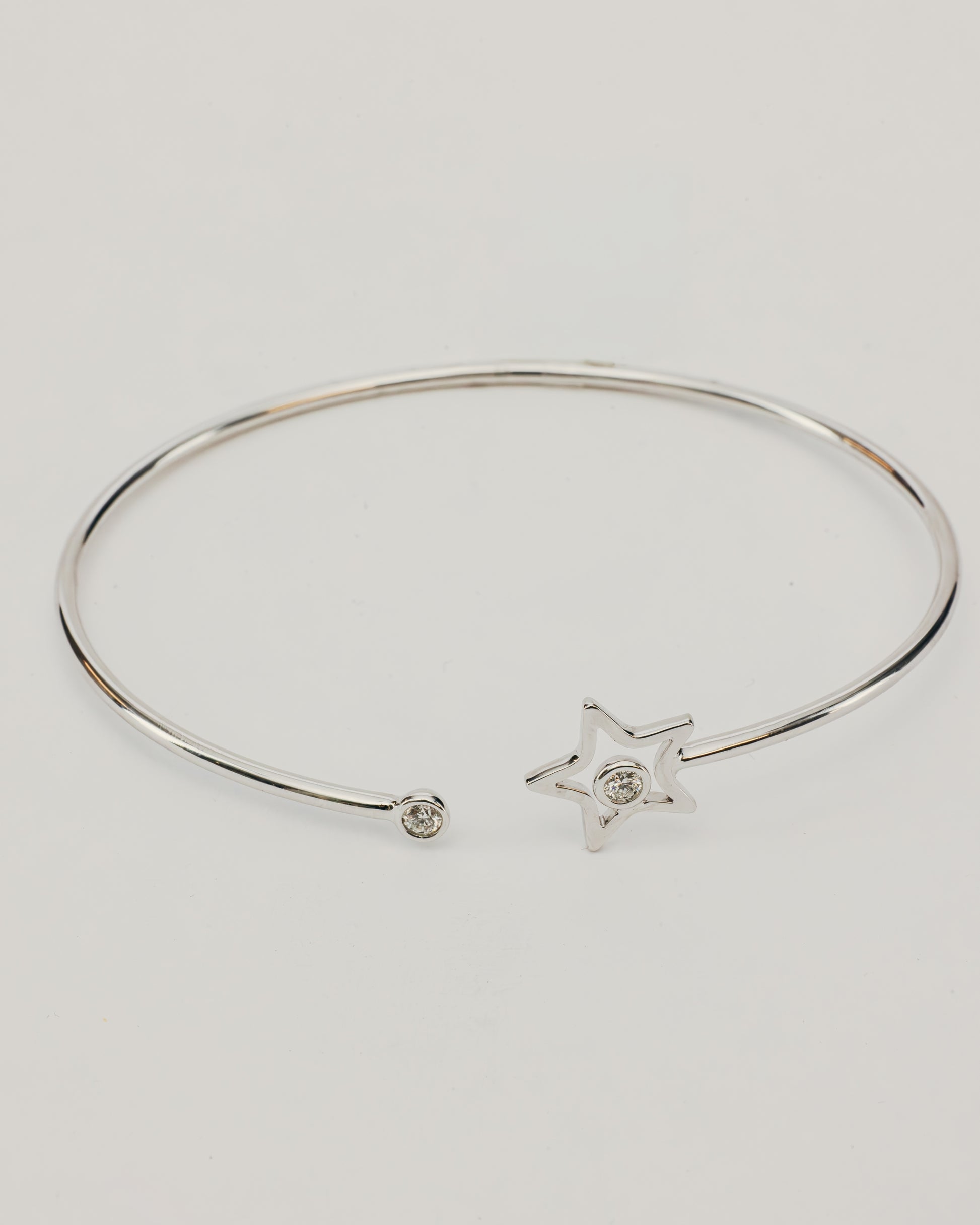 Bracciale Rigido con Stella e Punto Luce
