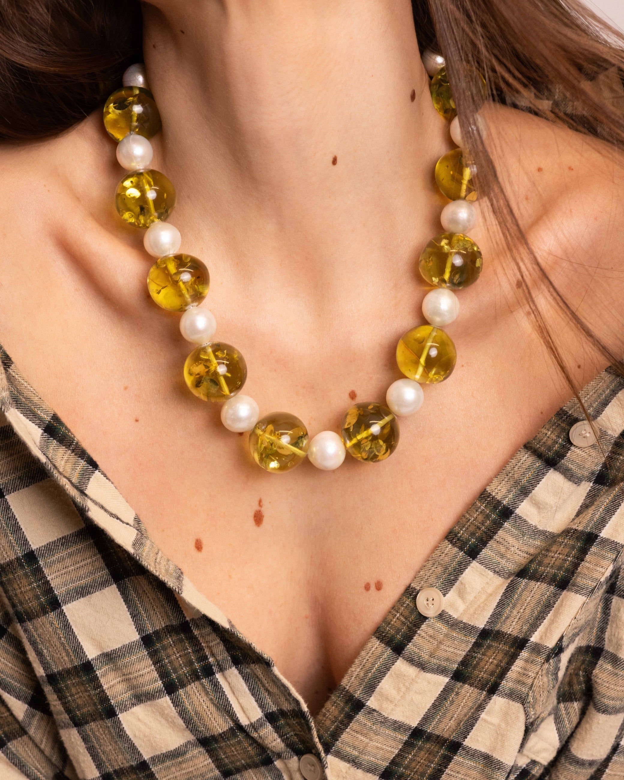 Collana con Pietre Verdi Semitrasparenti e Perle