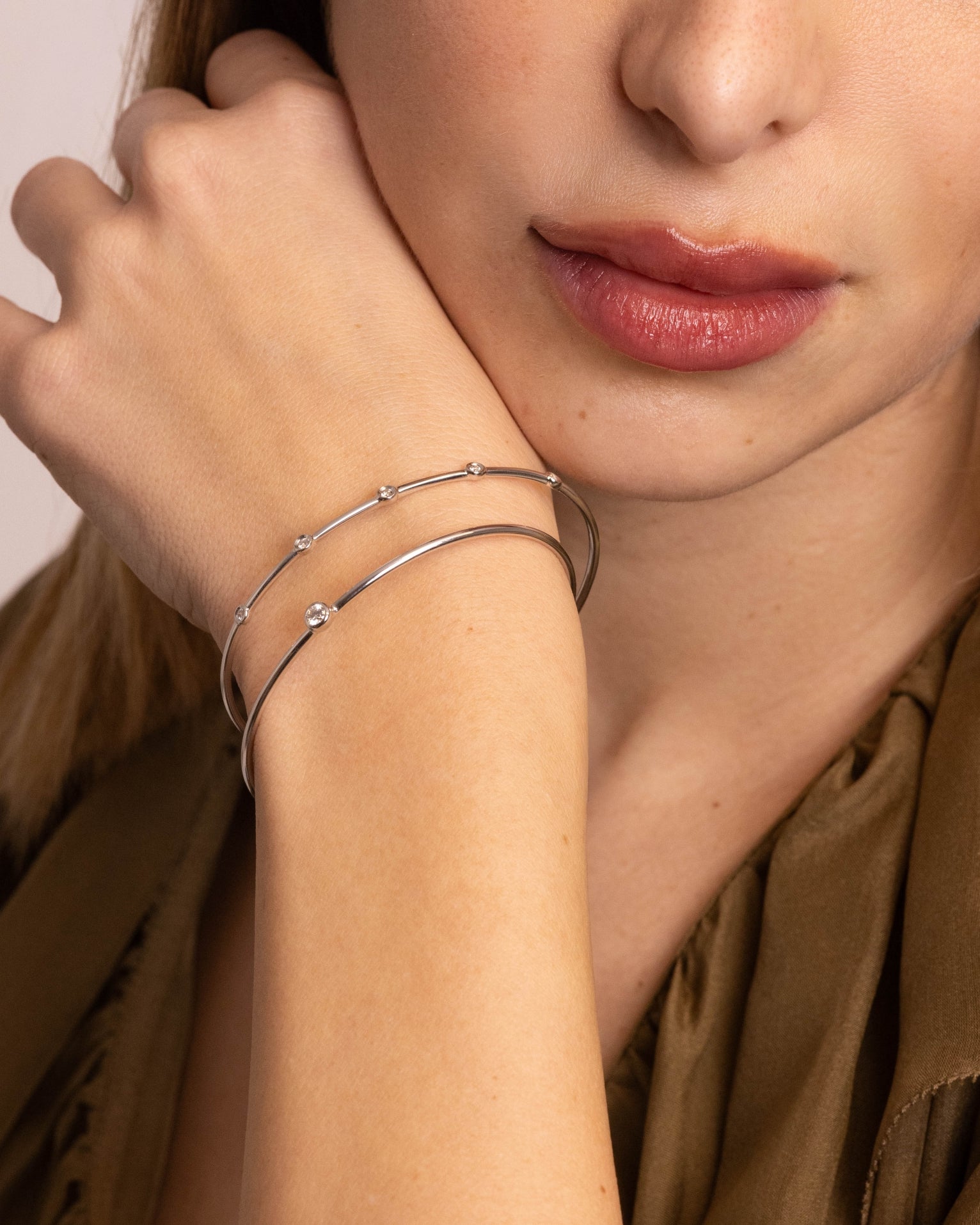 Bracciale Argentato con Punti Luce