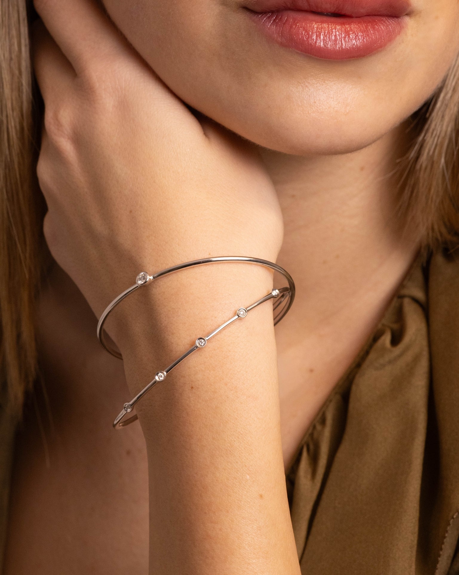 Bracciale Argentato con Punti Luce