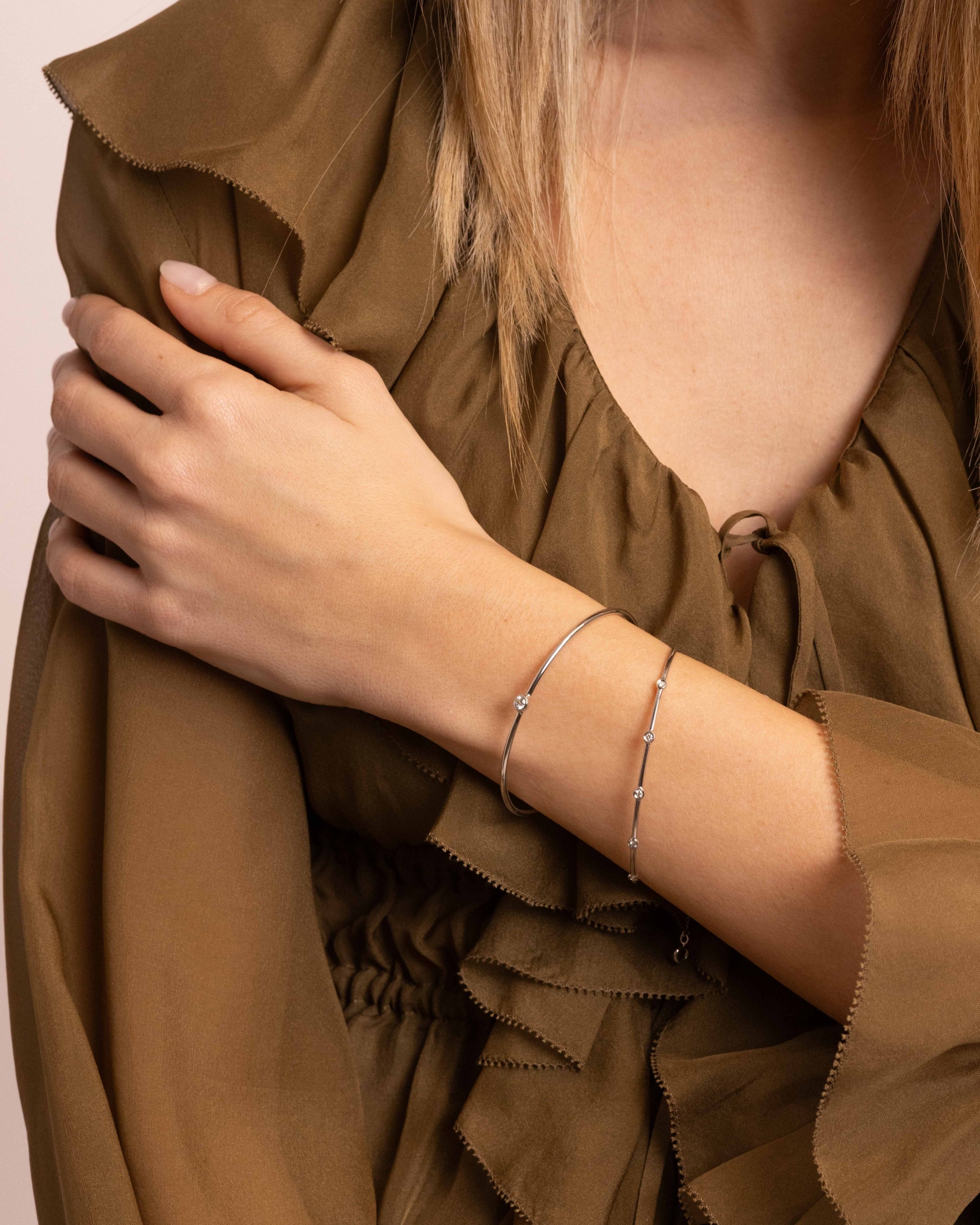 Bracciale Argentato con Punti Luce
