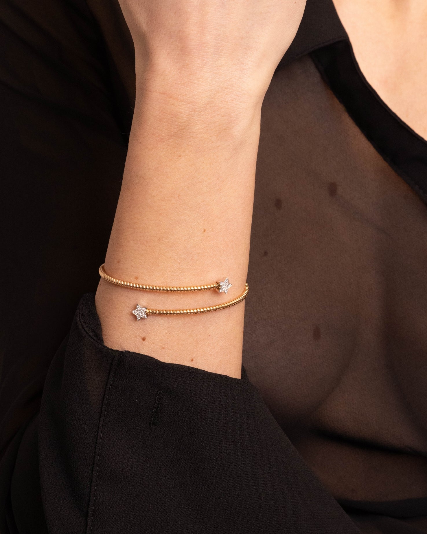 Bracciale Rigido Dorato con Stelle Diamanti