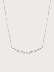 Collana Crivelli con barra in oro bianco e diamanti, vista frontale