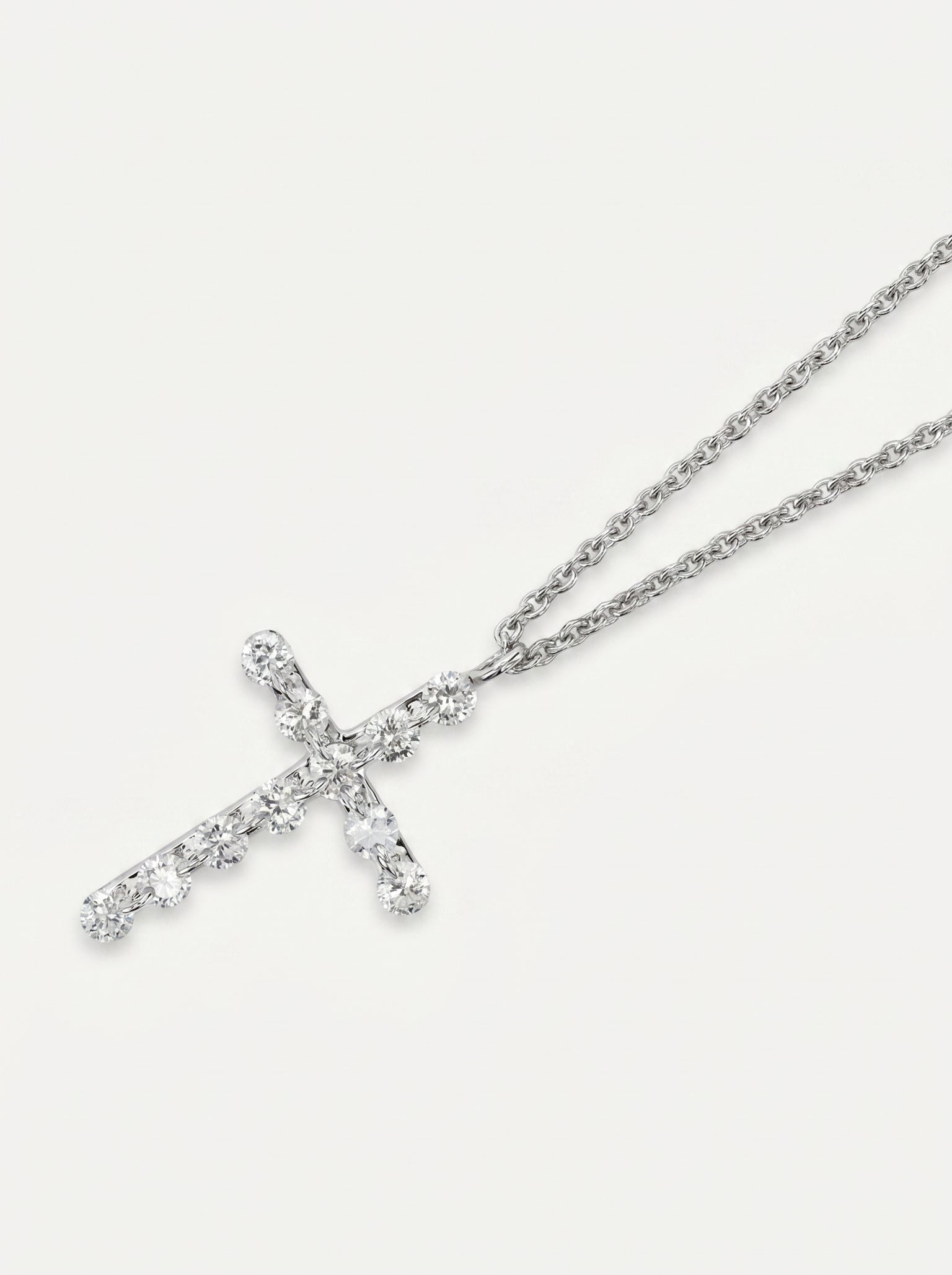 Collana Crivelli con croce in oro bianco e diamanti
